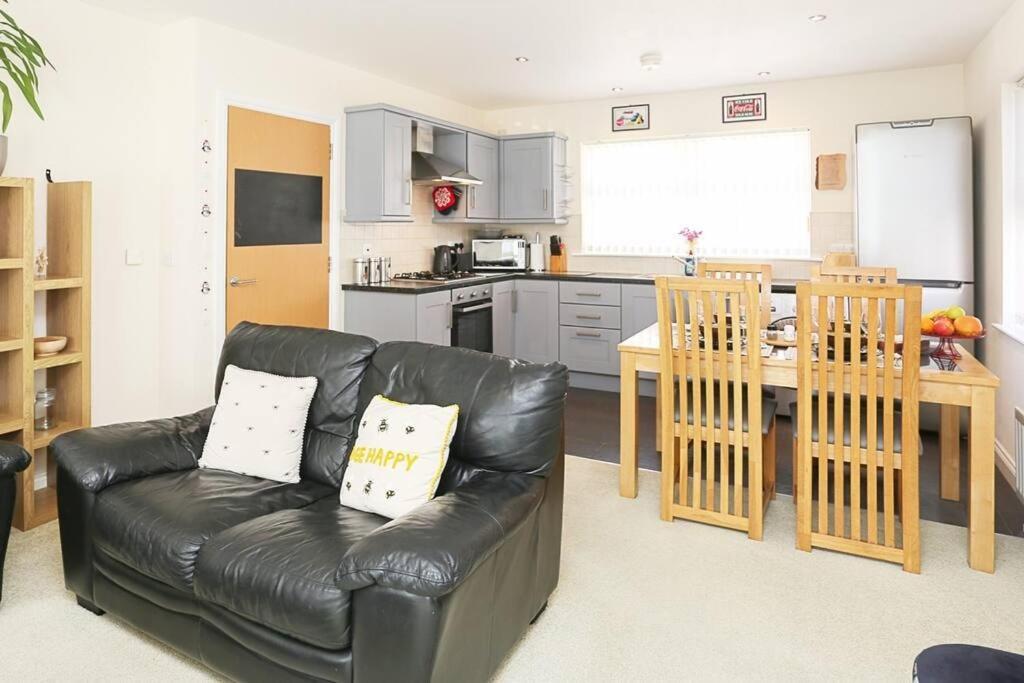 3bed/2bath Duplex - Pure Bliss Apartment Belfast